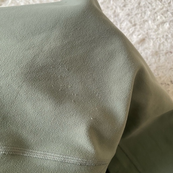 Aritzia Golden BUTTER Infinite Hi-Rise Legging - Picture 7 of 8